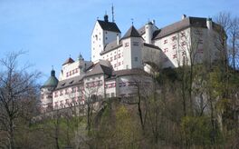 Burg Hochenaschau